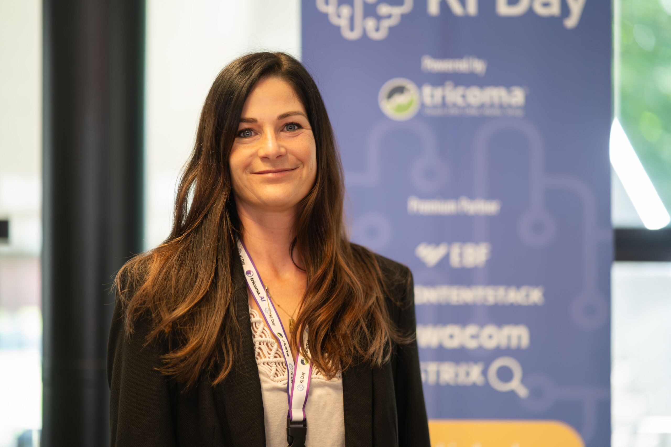 Maike Riedel, KI-Speakerin und Beraterin für organisationale KI-Transformation