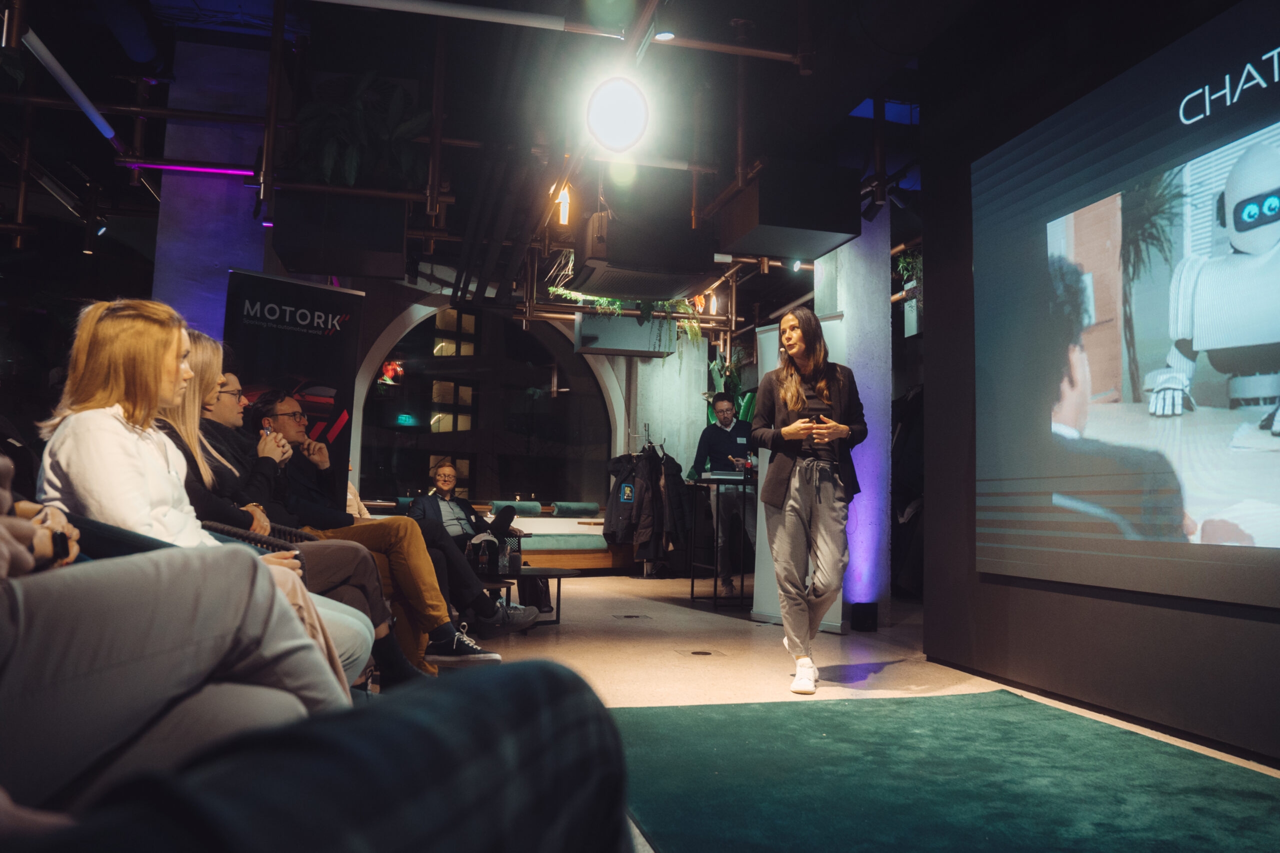 Maike Riedel im direkten Gespräch auf einer KI-Veranstaltung